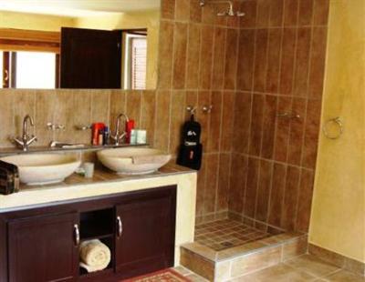 фото отеля Morokolo Game Lodge