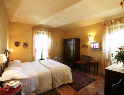 фото отеля Castello Di Razzano Hotel Alfiano Natta