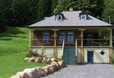 фото отеля Auberge du Sault-a-la-Puce
