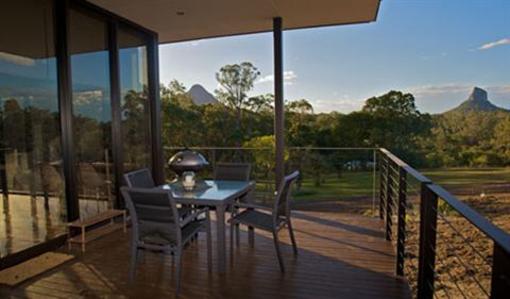 фото отеля Glass on Glasshouse Cottages Caloundra