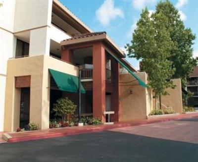 фото отеля La Quinta Inn & Suites Thousand Oaks