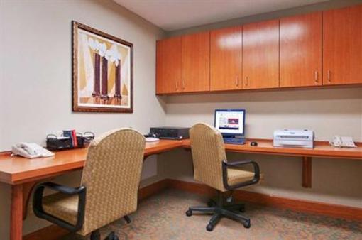 фото отеля Hampton Inn Heath-Newark