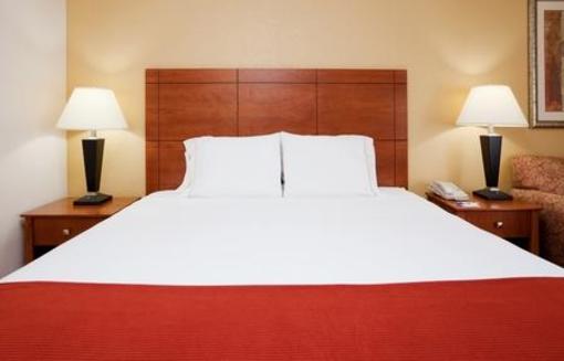 фото отеля Holiday Inn Express Raleigh-Durham Airport