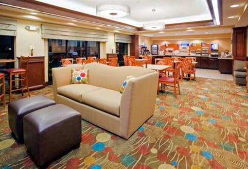 фото отеля Holiday Inn Express Raleigh-Durham Airport