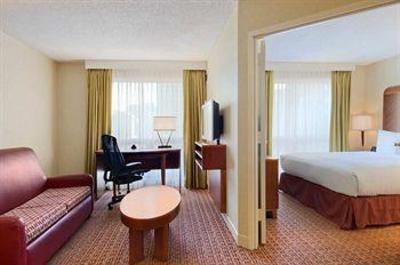фото отеля Hilton Suites Chicago/Magnificent Mile