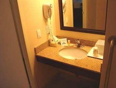 фото отеля Days Inn Hamilton (Canada)