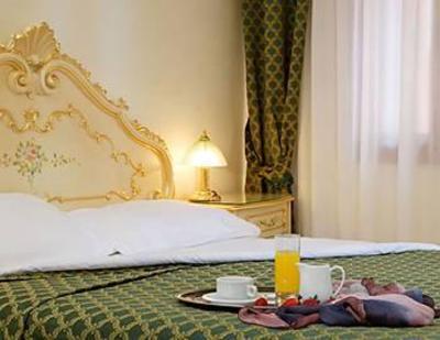 фото отеля Hotel Commercio & Pellegrino