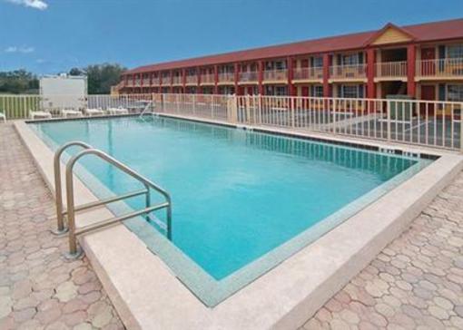 фото отеля Vacation Lodge Maingate