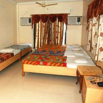 фото отеля Hotel Sai Moreshwar