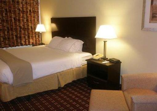 фото отеля Econo Lodge Inn & Suites Wheeling East Triadelphia
