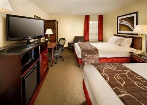 фото отеля Drury Inn & Suites Saint Joseph (Missouri)