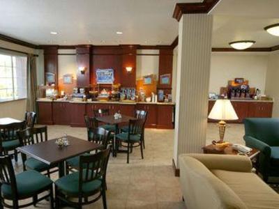 фото отеля Holiday Inn Express Hotel & Suites Jackson