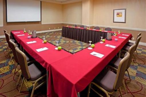 фото отеля Crowne Plaza Philadelphia - Bucks County