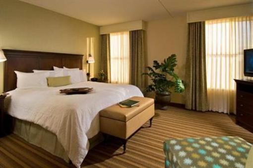 фото отеля Hampton Inn & Suites Saratoga Springs