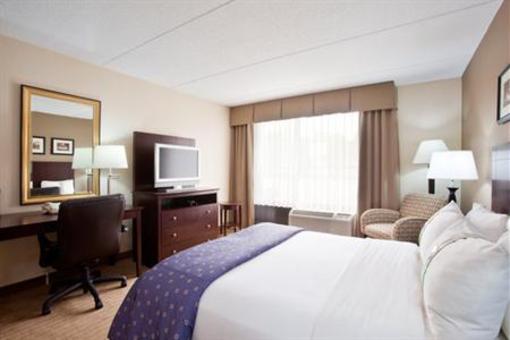 фото отеля Holiday Inn Kalamazoo-West