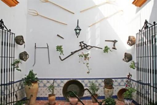 фото отеля Hostal Ciudad Trigueros