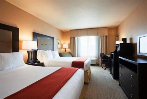 фото отеля Holiday Inn Express Hotel & Suites Pearsall
