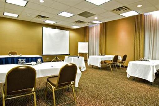 фото отеля Holiday Inn Express Hotel Vancouver Metrotown