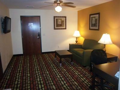 фото отеля BEST WESTERN Greentree Inn and Suites