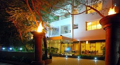 фото отеля Phoenix Hotel Pune