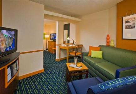 фото отеля Fairfield Inn & Suites Orlando at Seaworld