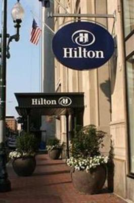 фото отеля Hilton New Orleans / St Charles Ave