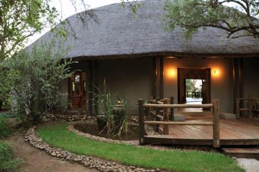 фото отеля Black Rhino Game Lodge