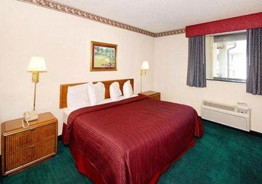 фото отеля Quality Inn Sanford (North Carolina)