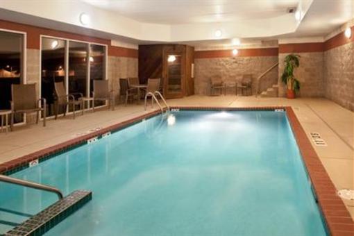 фото отеля Holiday Inn Express Watertown