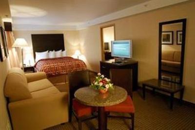 фото отеля Holiday Inn 67 Street Red Deer