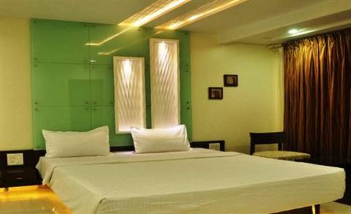 фото отеля Hotel Om Sai International