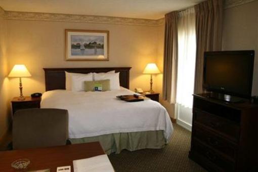фото отеля Hampton Inn & Suites Newport/Middletown