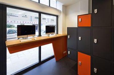 фото отеля EasyHotel Amsterdam