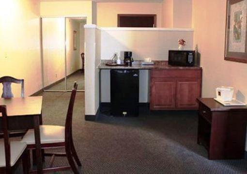 фото отеля Comfort Suites Wixom