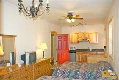 фото отеля Black Dog Inn Steamboat Springs