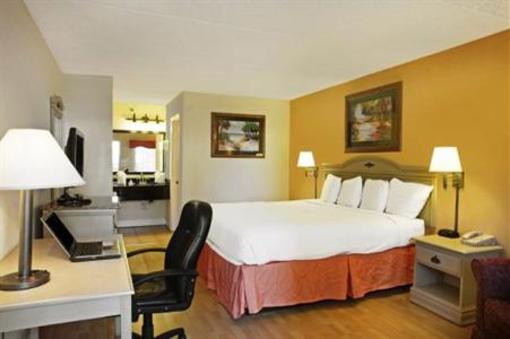 фото отеля Cumberland Island Inn & Suites