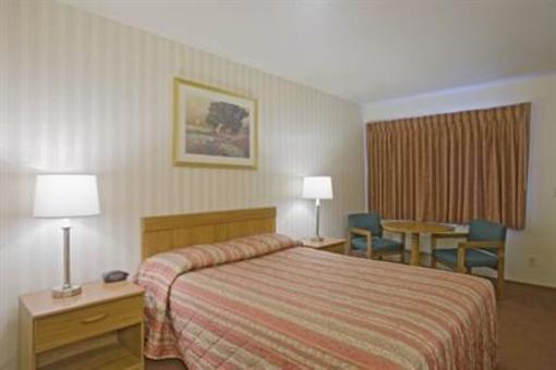 фото отеля Americas Best Value Inn Salinas