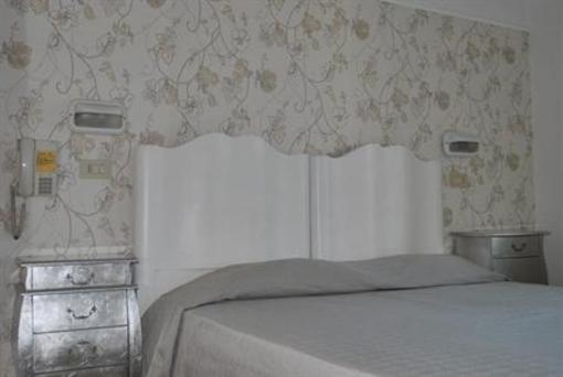 фото отеля Hotel Marika