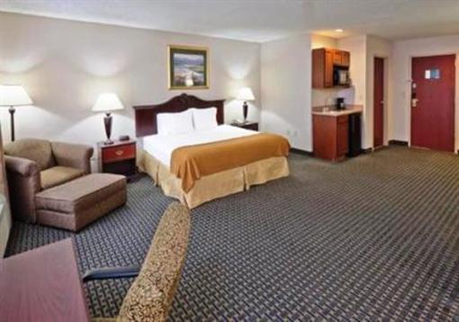 фото отеля Holiday Inn Express Hotel & Suites Midwest City
