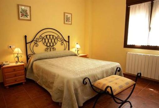 фото отеля Hostal Masia del Cura Rubielos de Mora