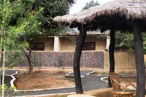 фото отеля Kanha Village Eco Resort