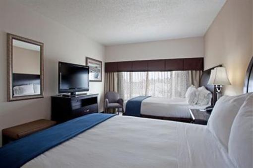 фото отеля Holiday Inn Express Hotel & Suites Hope Mills