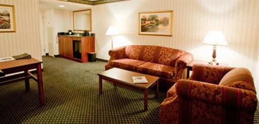 фото отеля Embassy Suites Hotel Detroit Livonia / Metro West