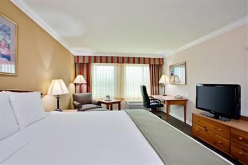 фото отеля Holiday Inn Express Van Nuys