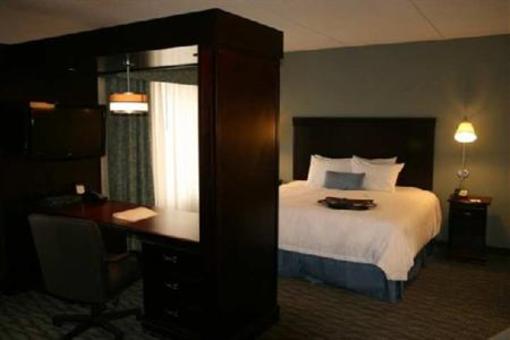 фото отеля Hampton Inn & Suites Syracuse Erie Blvd/I-690