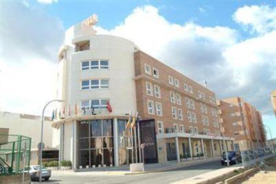 фото отеля Bartos Hotel