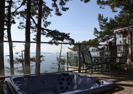 фото отеля Schooner Way Pender Island Breakaway Vacations