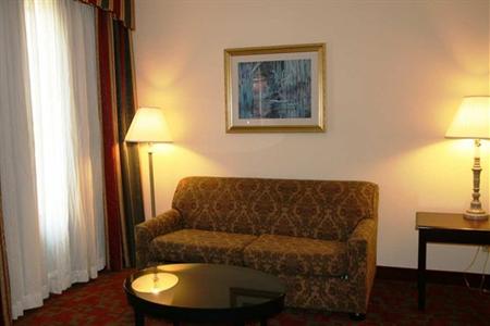 фото отеля Hampton Inn Canton, MS