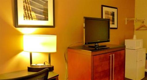фото отеля Relax Inn Watertown
