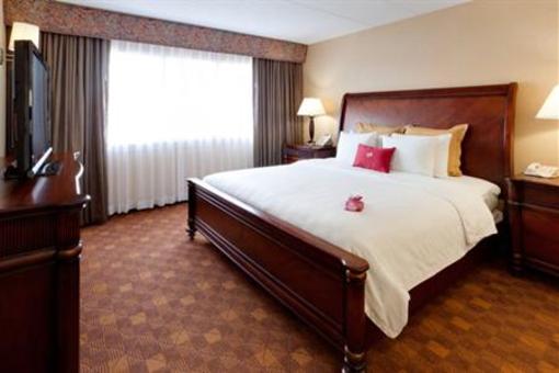 фото отеля Crowne Plaza Southbury